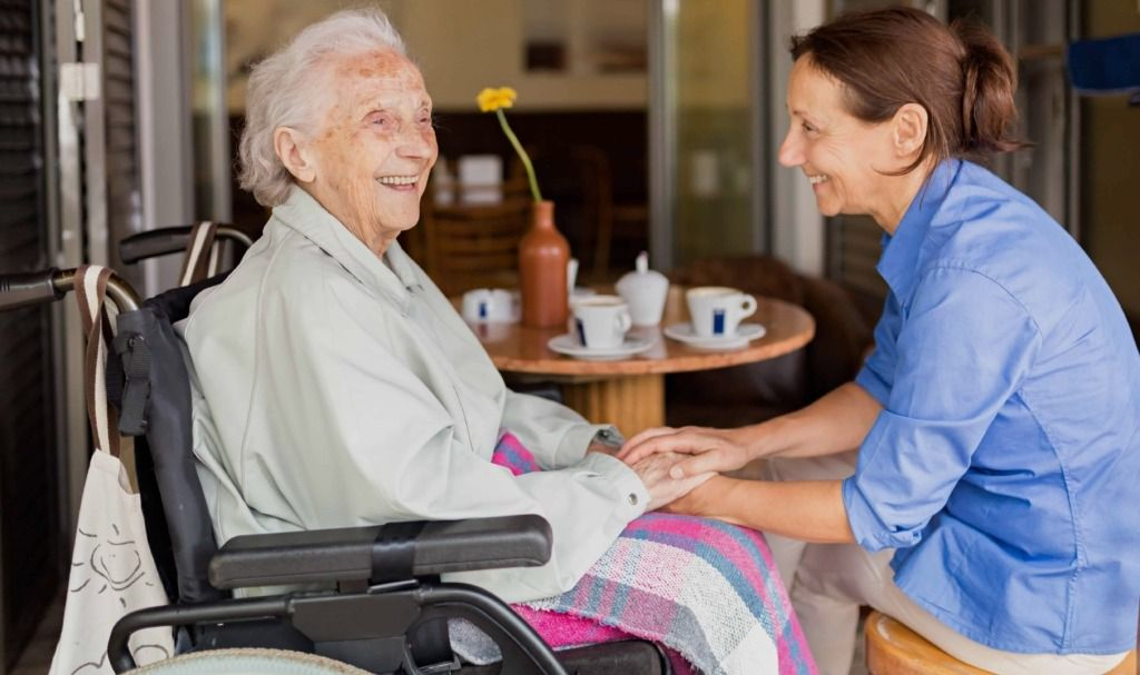 Caregiver supporting a client living with dementia